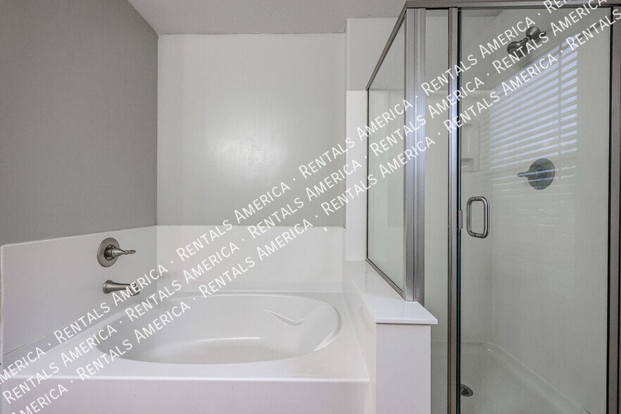 Building Photo - 21109 E Pickett St