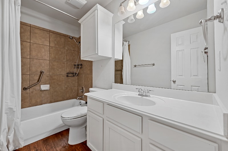 Building Photo - 10010 Voss Ave