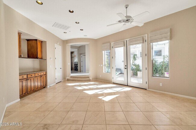 Building Photo - 7694 E Manana Dr