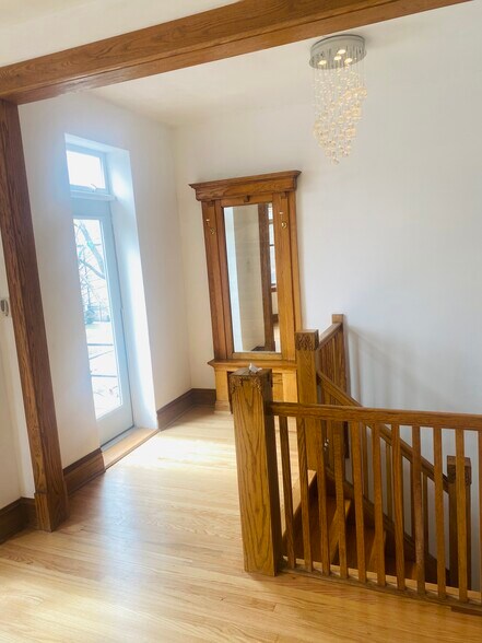 Original mirror, Balcony door - 2014 W Fletcher St