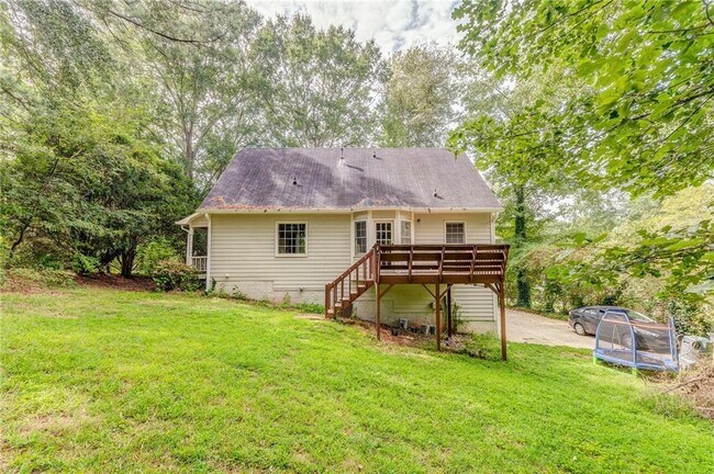 Building Photo - 58 Regent Ct