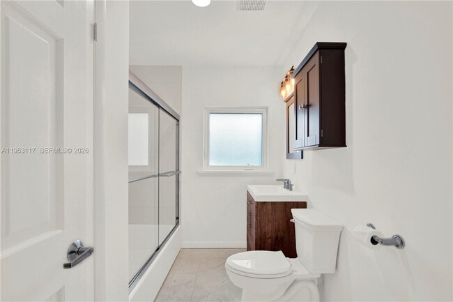 Building Photo - 527 SW 20th Rd