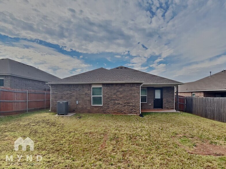 Building Photo - 4204 Umbria Rd