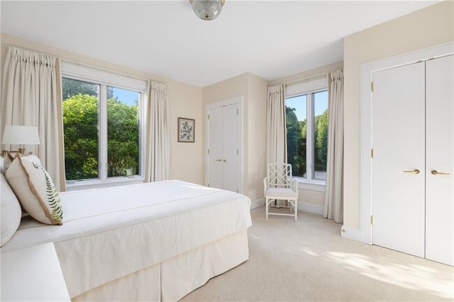 Building Photo - 283 Ocean Ave