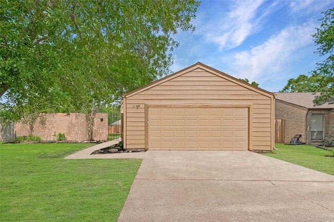 Primary Photo - 1038 Red Rock Canyon Dr