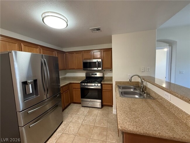 Building Photo - 7701 W Robindale Rd