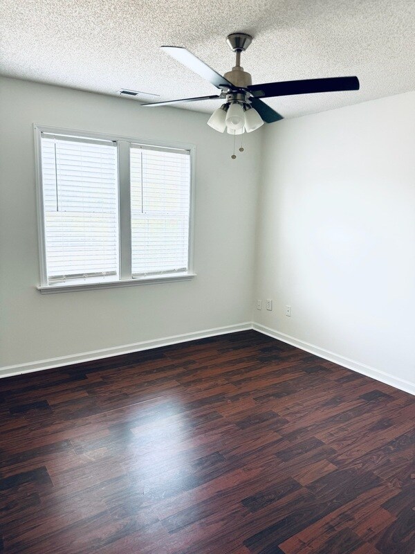 Building Photo - 1225 Bacardi Ct