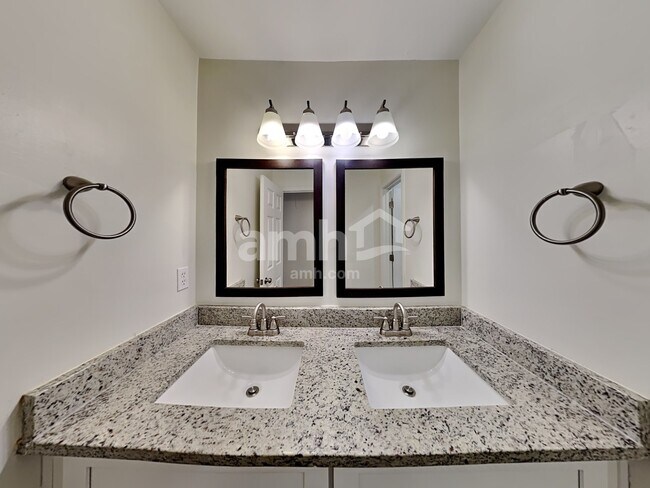 Building Photo - 3987 Fox Glen Dr