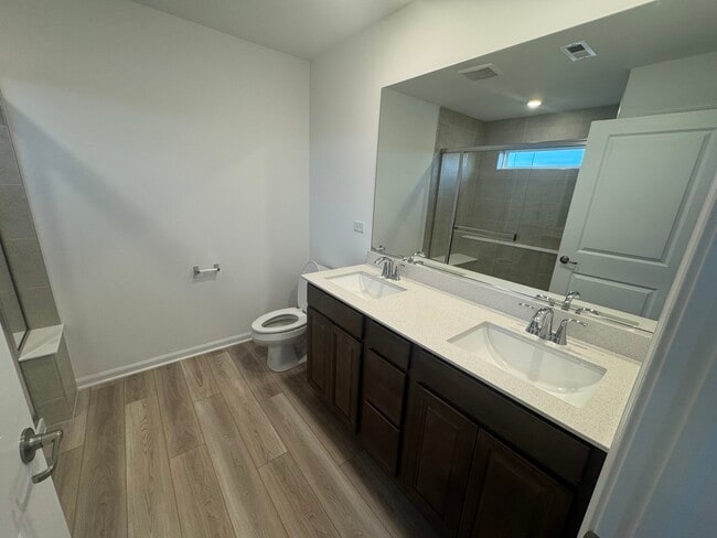 Building Photo - 2605 Dundee Dr