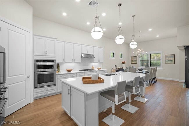 Building Photo - 9774 Everglades Dr