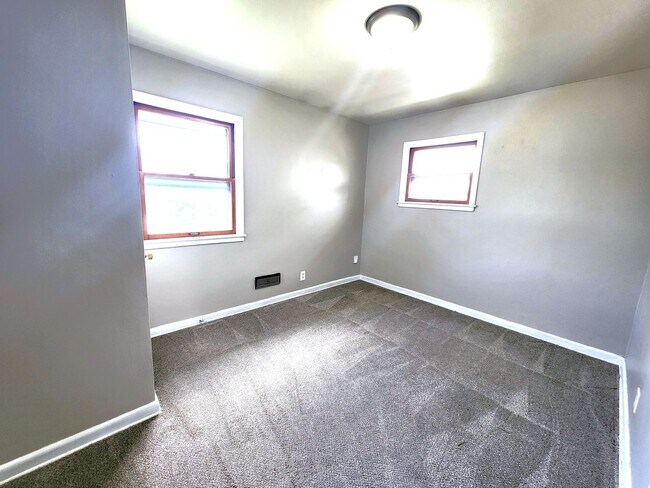 Building Photo - 4278 N 84th St
