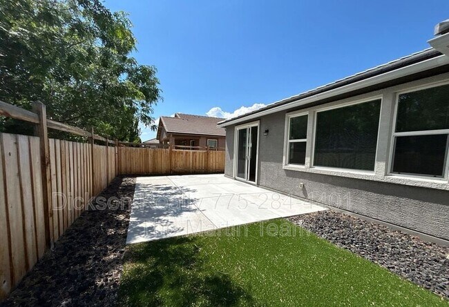 Building Photo - 3847 Serenghetti Dr