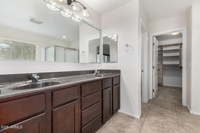 Building Photo - 10046 W Veliana Way