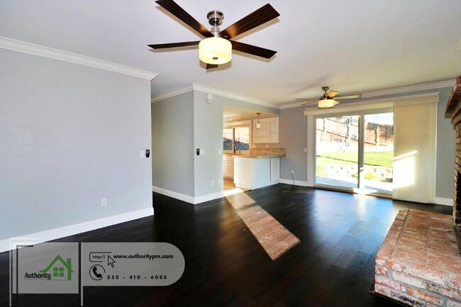 Building Photo - 251 Kamp Way