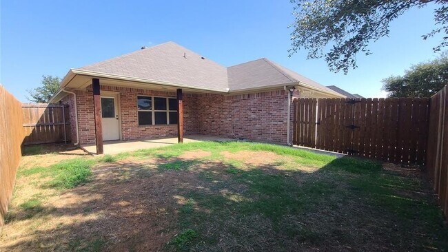 Building Photo - 1110 Avendale Dr