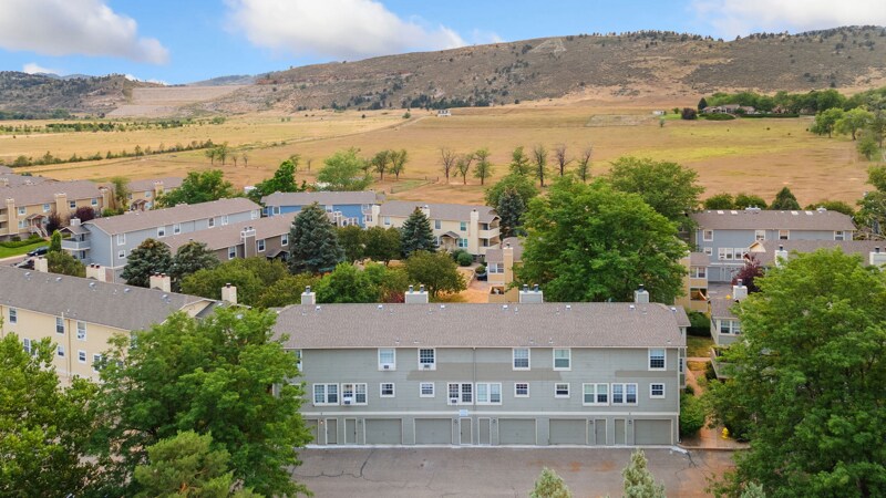 Building Photo - 3200 Azalea Dr