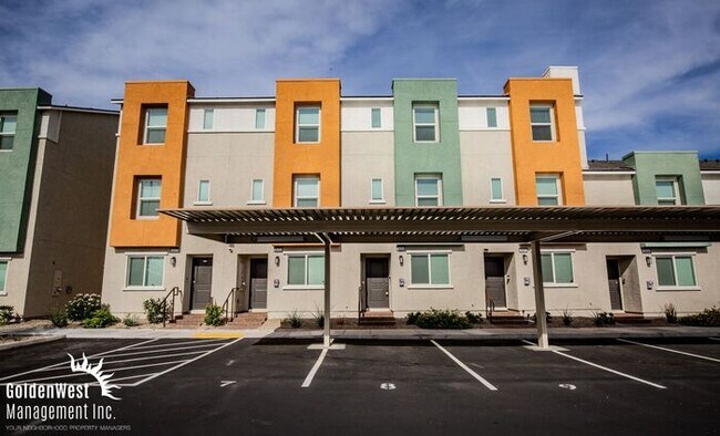 Building Photo - Modern 3Bdm 2Ba Townhome with Community Pool in Southwest Las Vegas.