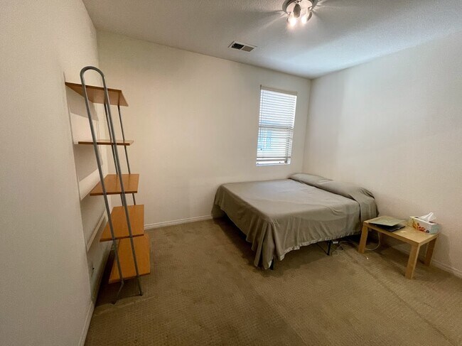 Building Photo - 5401 W 149th Plz