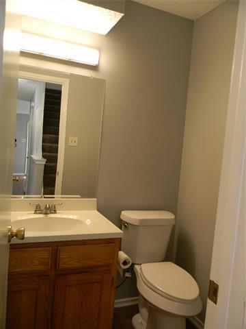 Building Photo - 2040 Minnie Dr