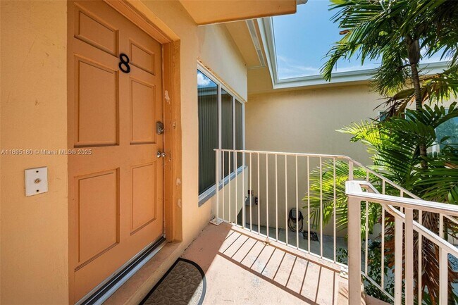 Building Photo - 9400 E Bay Harbor Dr