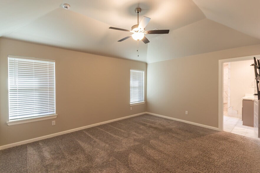 Building Photo - 12217 Brinley Reign Dr