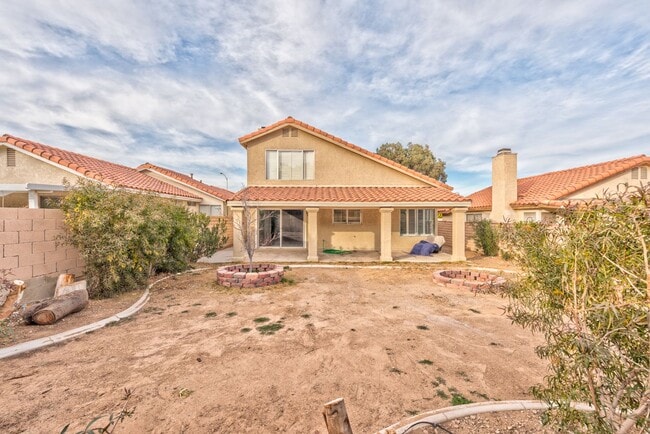 Building Photo - 7767 Parnell Ave