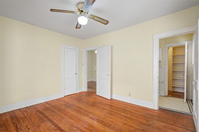 Building Photo - 401 W Clay St