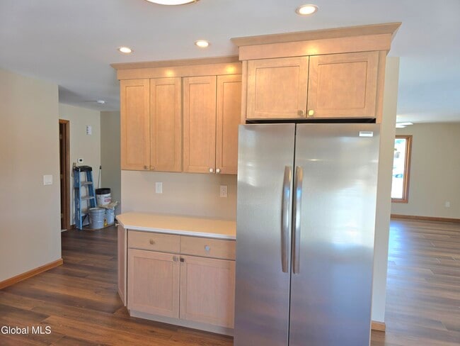 Building Photo - 7 Pineview Ct