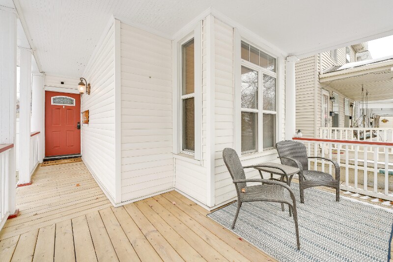 Building Photo - 1090 Michigan Ave