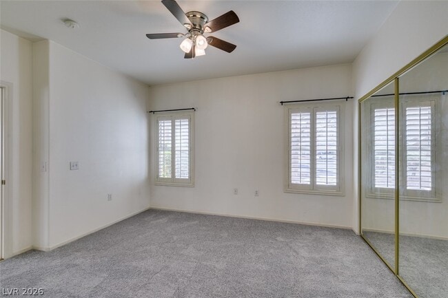 Building Photo - 3400 Cabana Dr