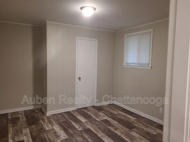 Building Photo - 564 Julian Rd