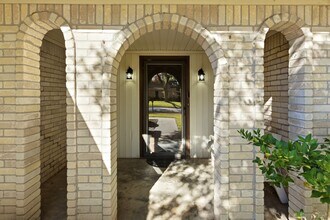 Building Photo - 3721 Avenue R