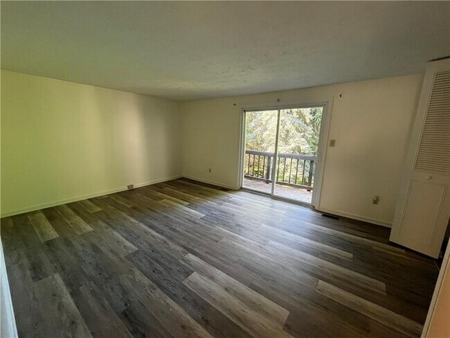 Building Photo - 456 Hunting Creek Rd