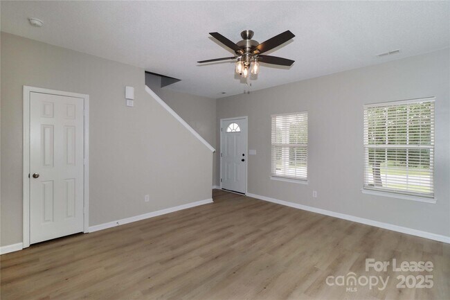 Building Photo - 915 Harbour View Cove NE