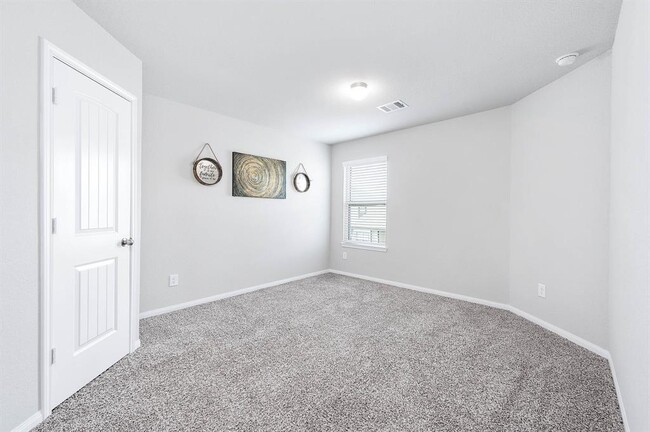 Building Photo - 25130 Bells Canyon Dr