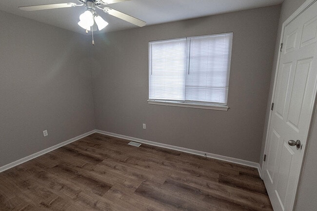 Building Photo - 4004 Snowy Owl Dr