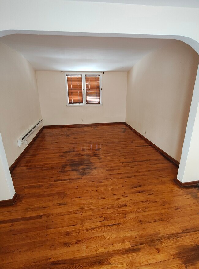 Building Photo - 4650 N 39th St