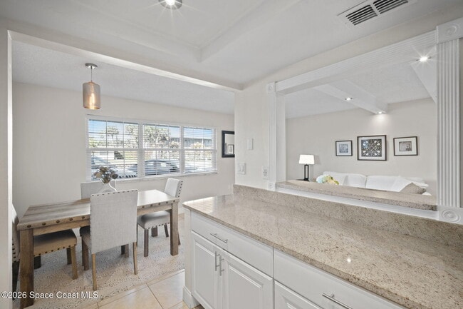 Building Photo - 1011 S Miramar Ave