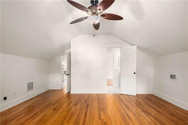 Building Photo - 787 Flat Shoals Ave SE