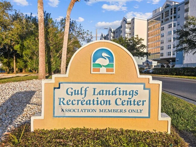 Building Photo - 6241 Bayside Dr
