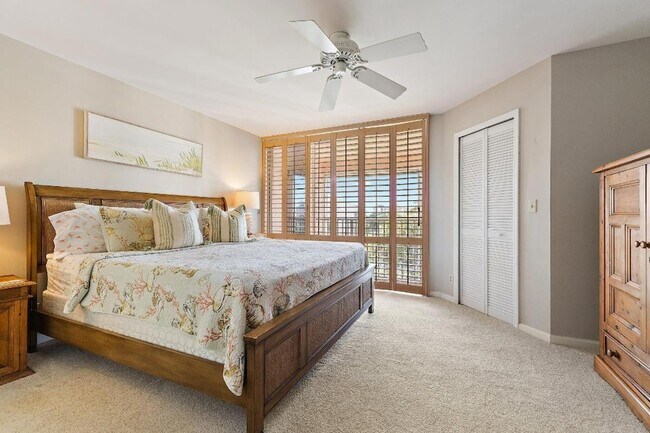 Building Photo - 353 S US HIGHWAY 1