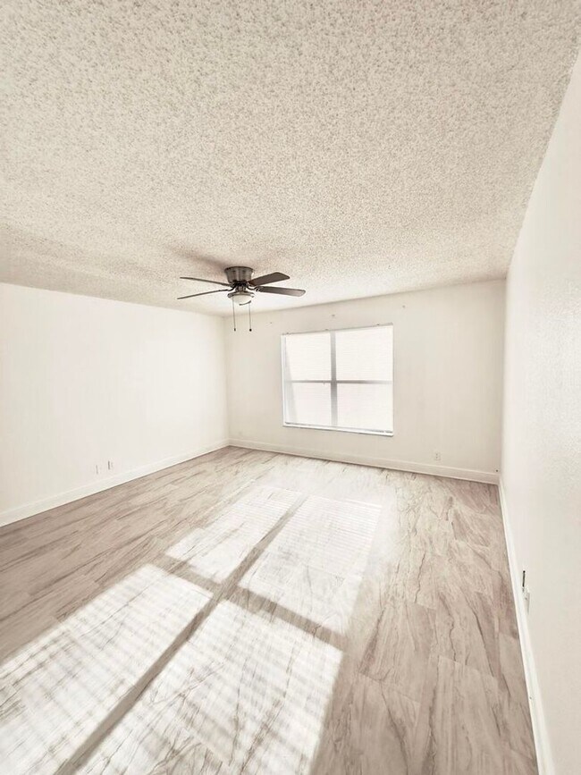 Building Photo - 1461 Windorah Way