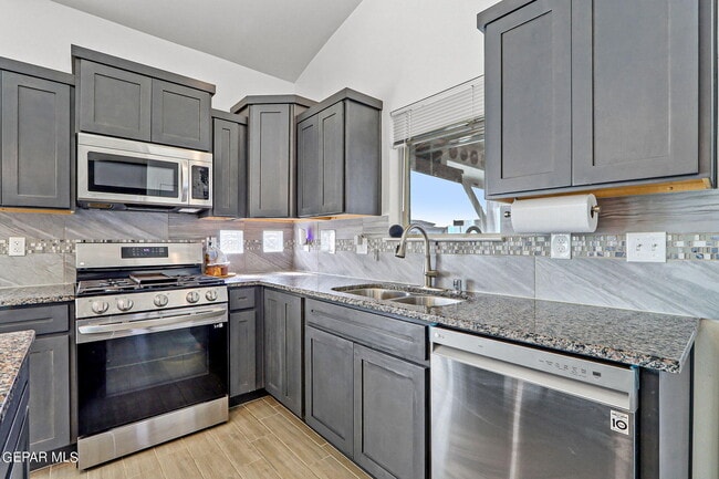 Building Photo - 14852 Jack White Ave