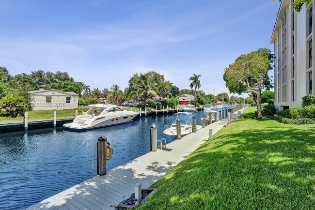 Building Photo - 1101 River Reach Dr