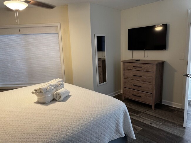 Building Photo - Remodeled First Floor Oceanwalk Condo- Furnished