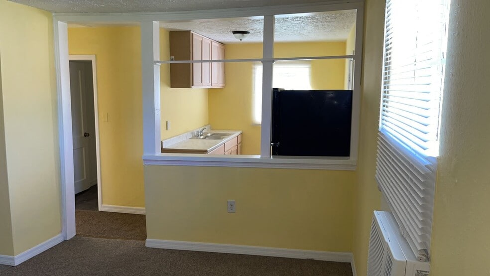 Building Photo - 328 Bellair Rd