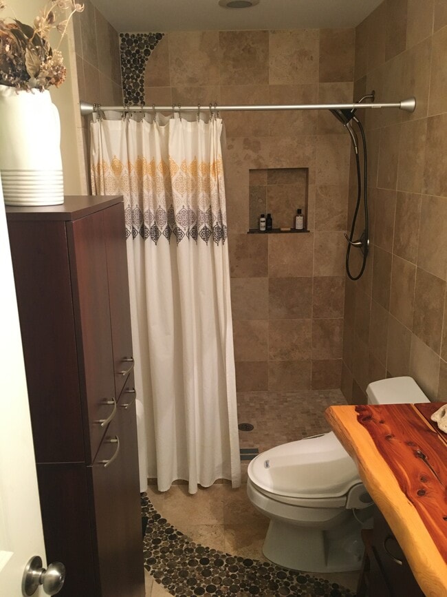 Bathroom #2 - 809 Braselton Hwy