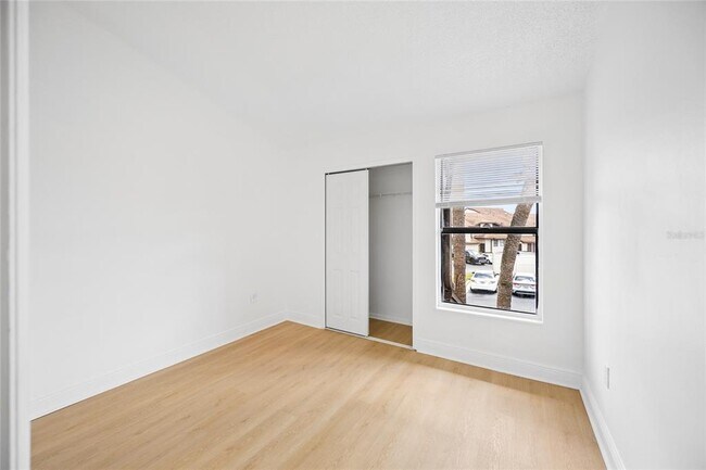 Building Photo - 3118 S Semoran Blvd