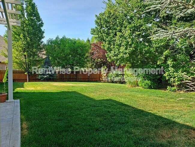 Building Photo - 1473 N Watson Way