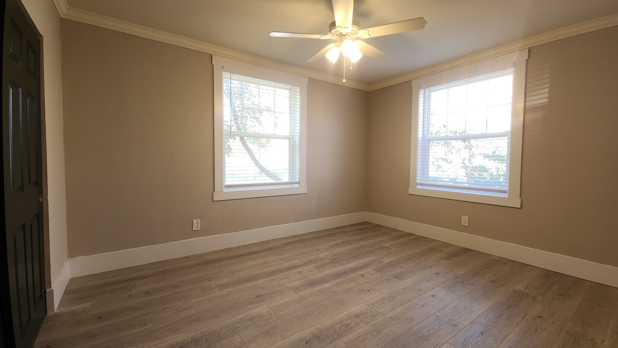 Building Photo - 803 Westwood Dr